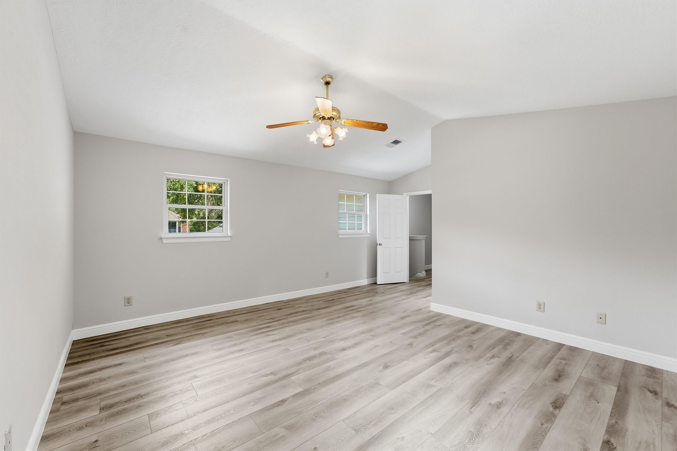 5502 Maple Square Drive Property Photo 25