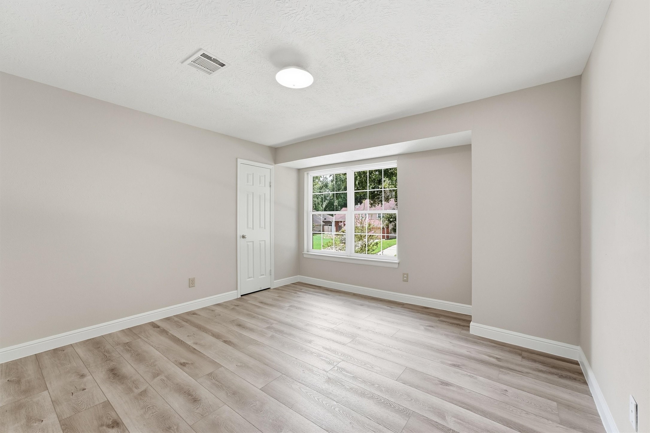 5502 Maple Square Drive Property Photo 30