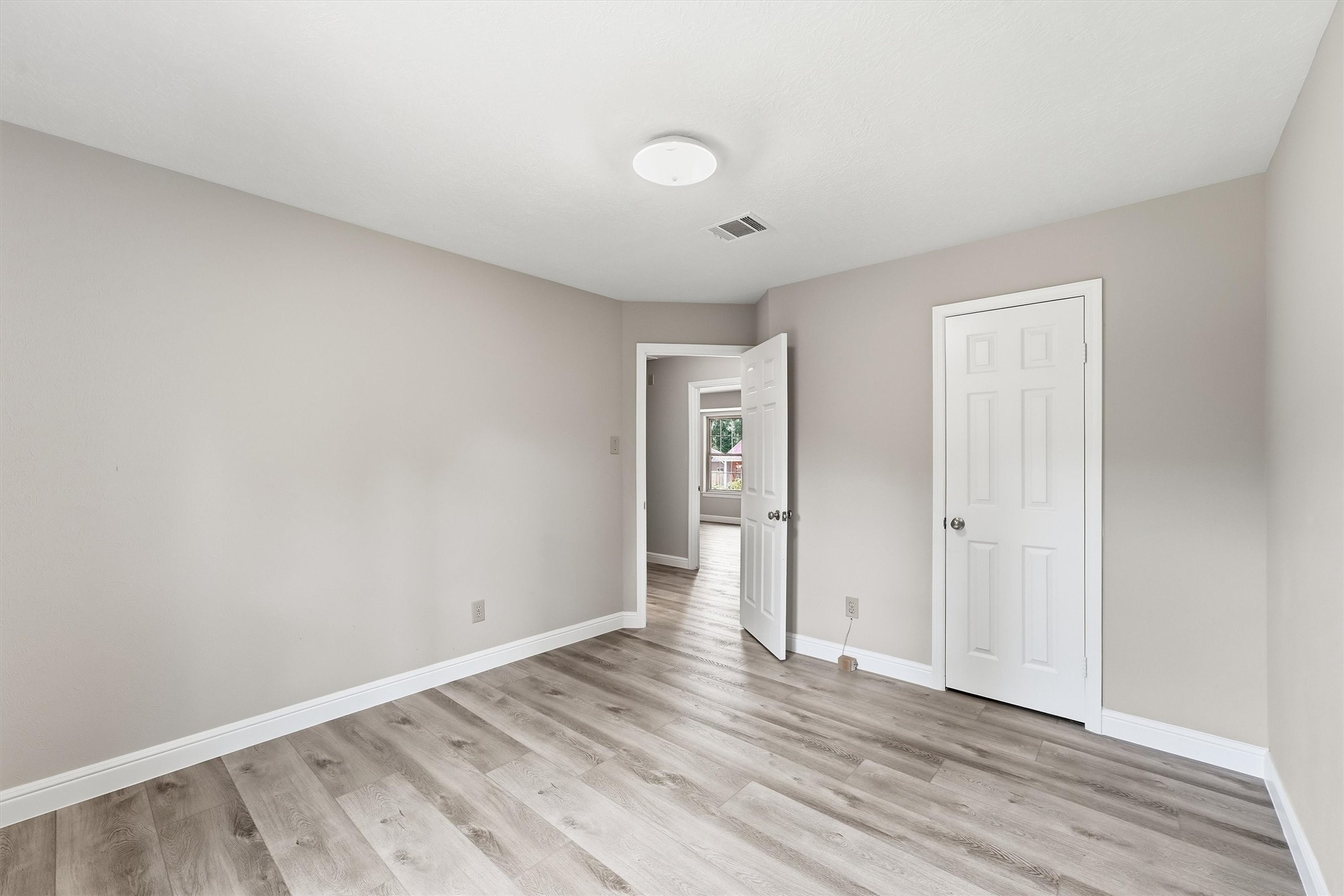 5502 Maple Square Drive Property Photo 35