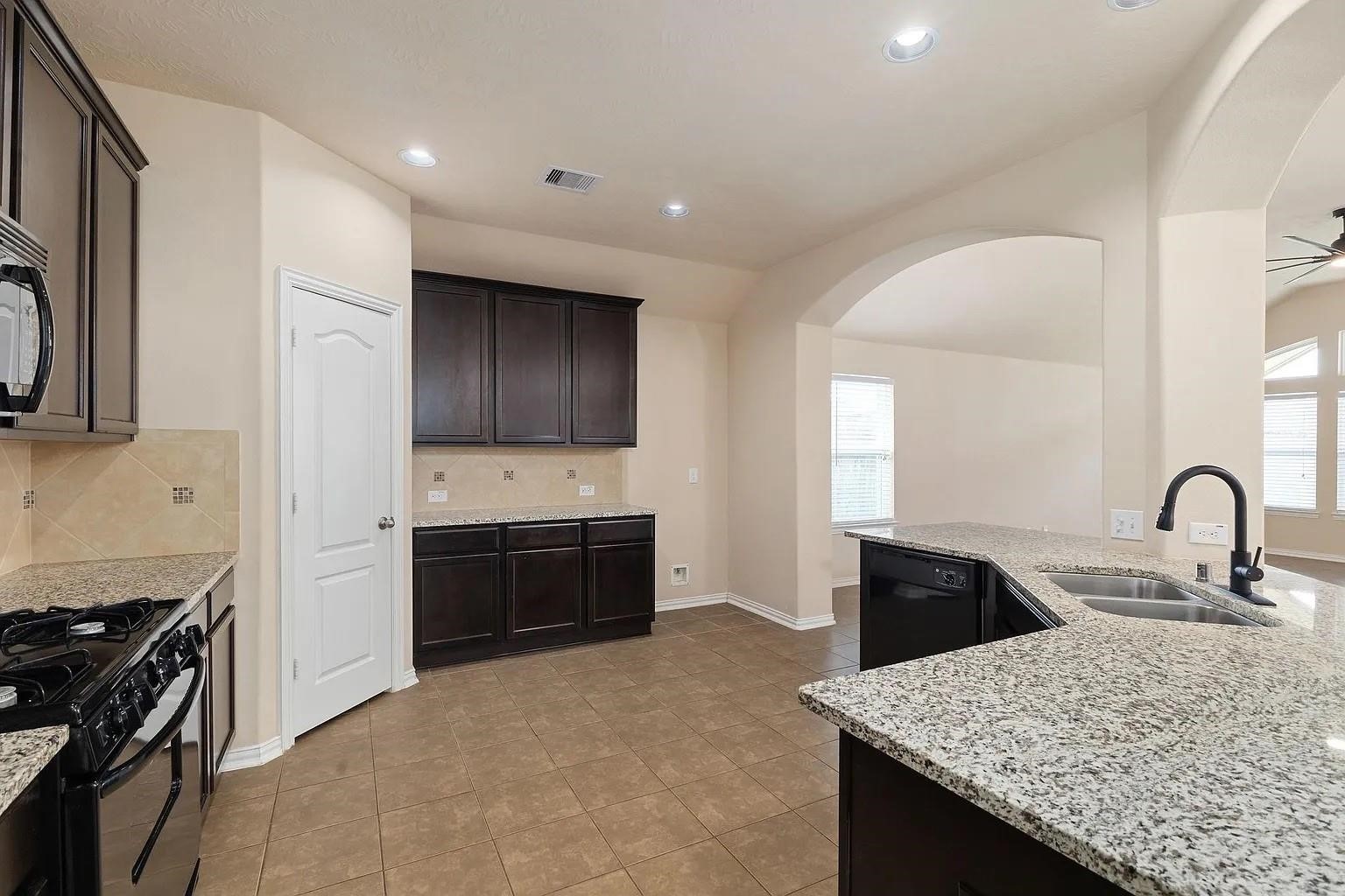 16007 David Hill Lane Property Photo 9