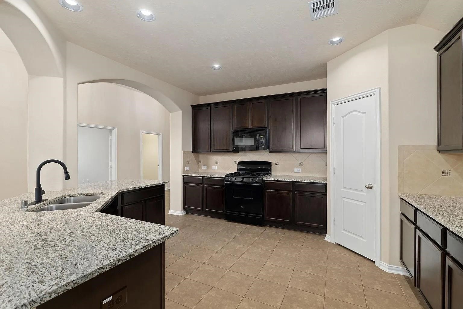 16007 David Hill Lane Property Photo 10