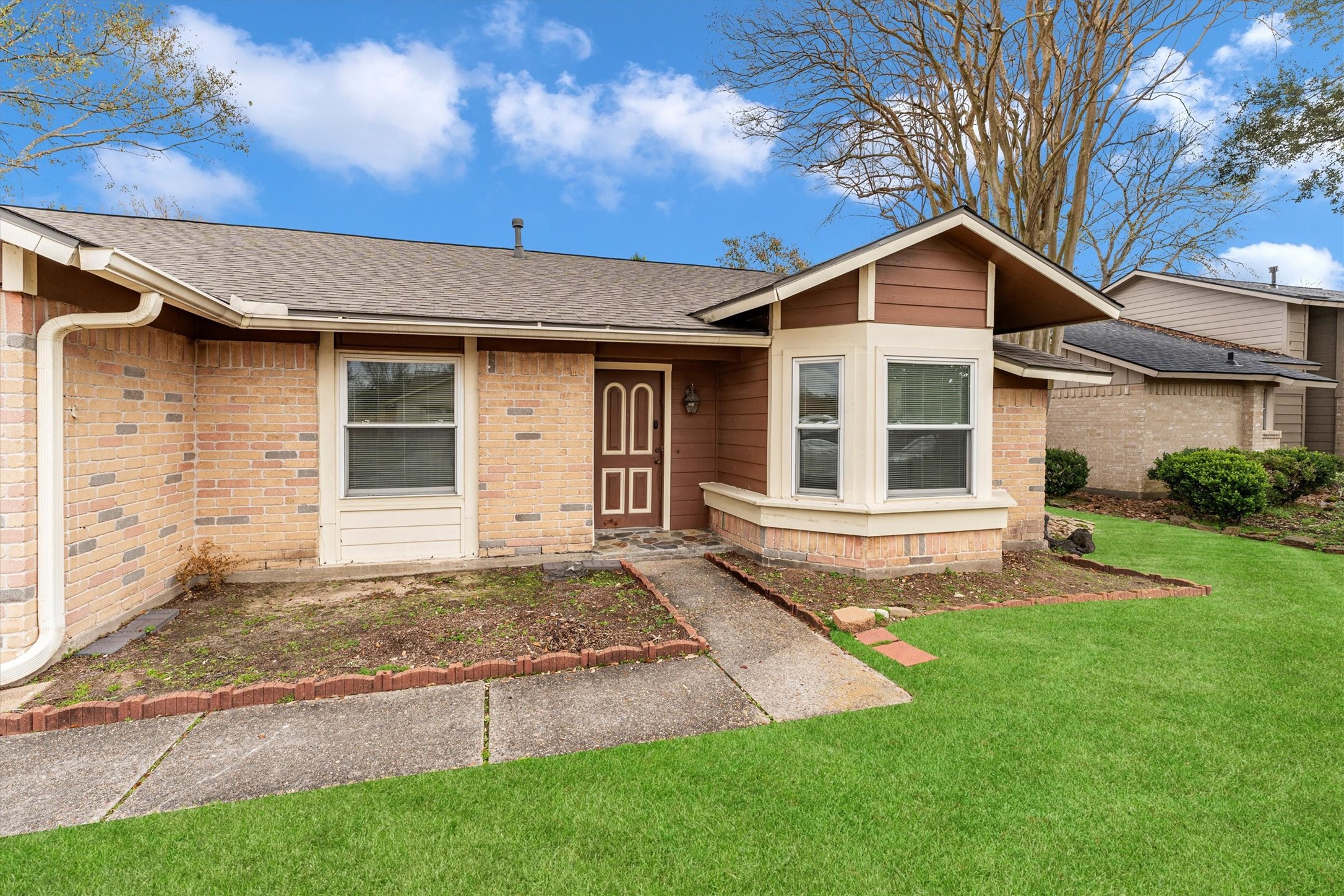 16414 N Cross Drive Property Photo 3