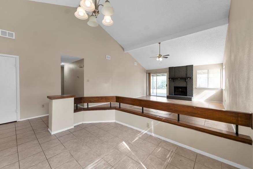 16414 N Cross Drive Property Photo 7