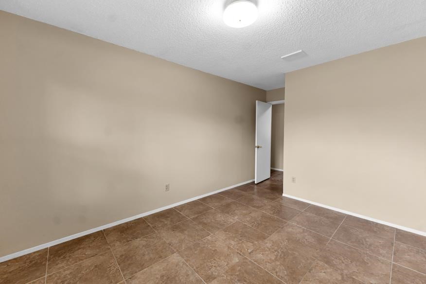 16414 N Cross Drive Property Photo 22