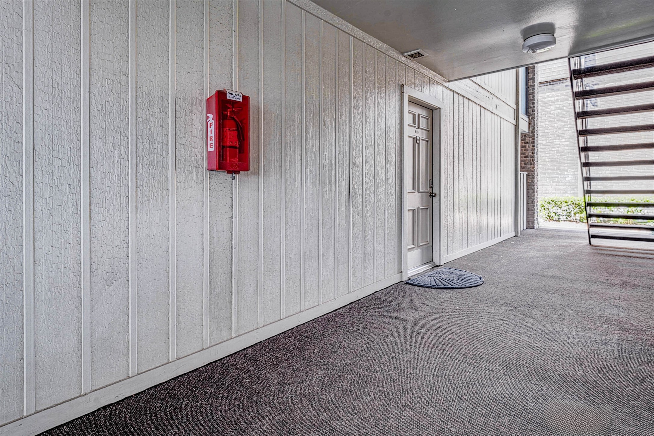 7555 Katy Freeway 55 Property Photo 5