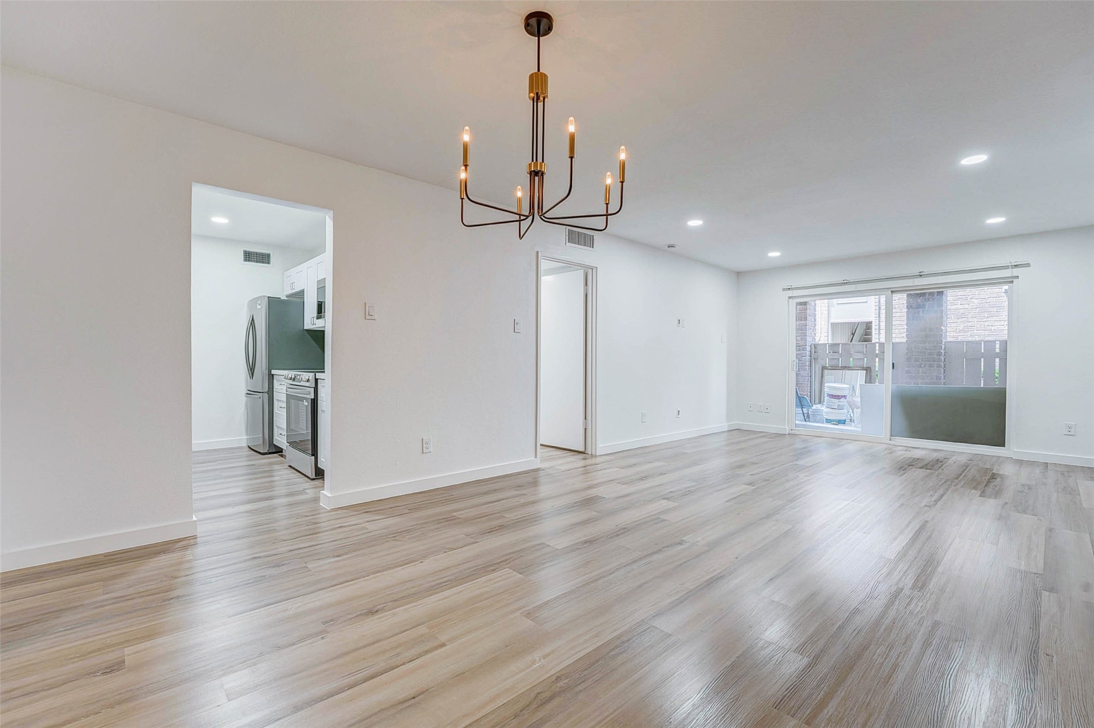 7555 Katy Freeway 55 Property Photo 10