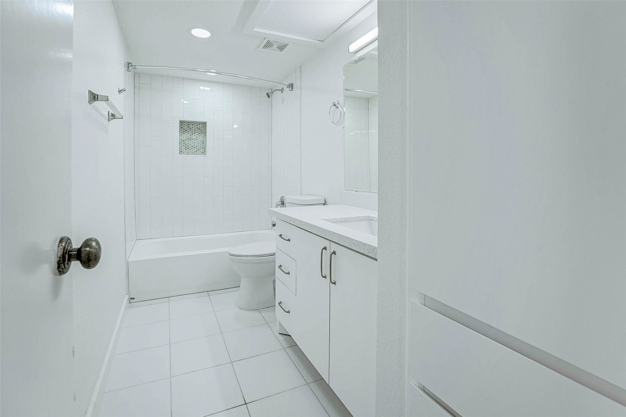 7555 Katy Freeway 55 Property Photo 19