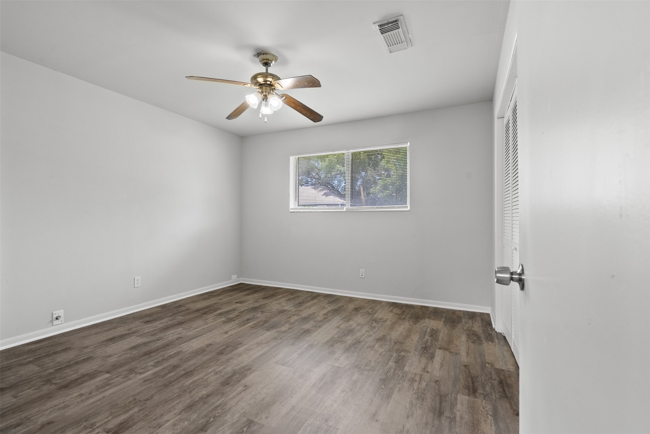 815 Rugeley Street Property Photo 15