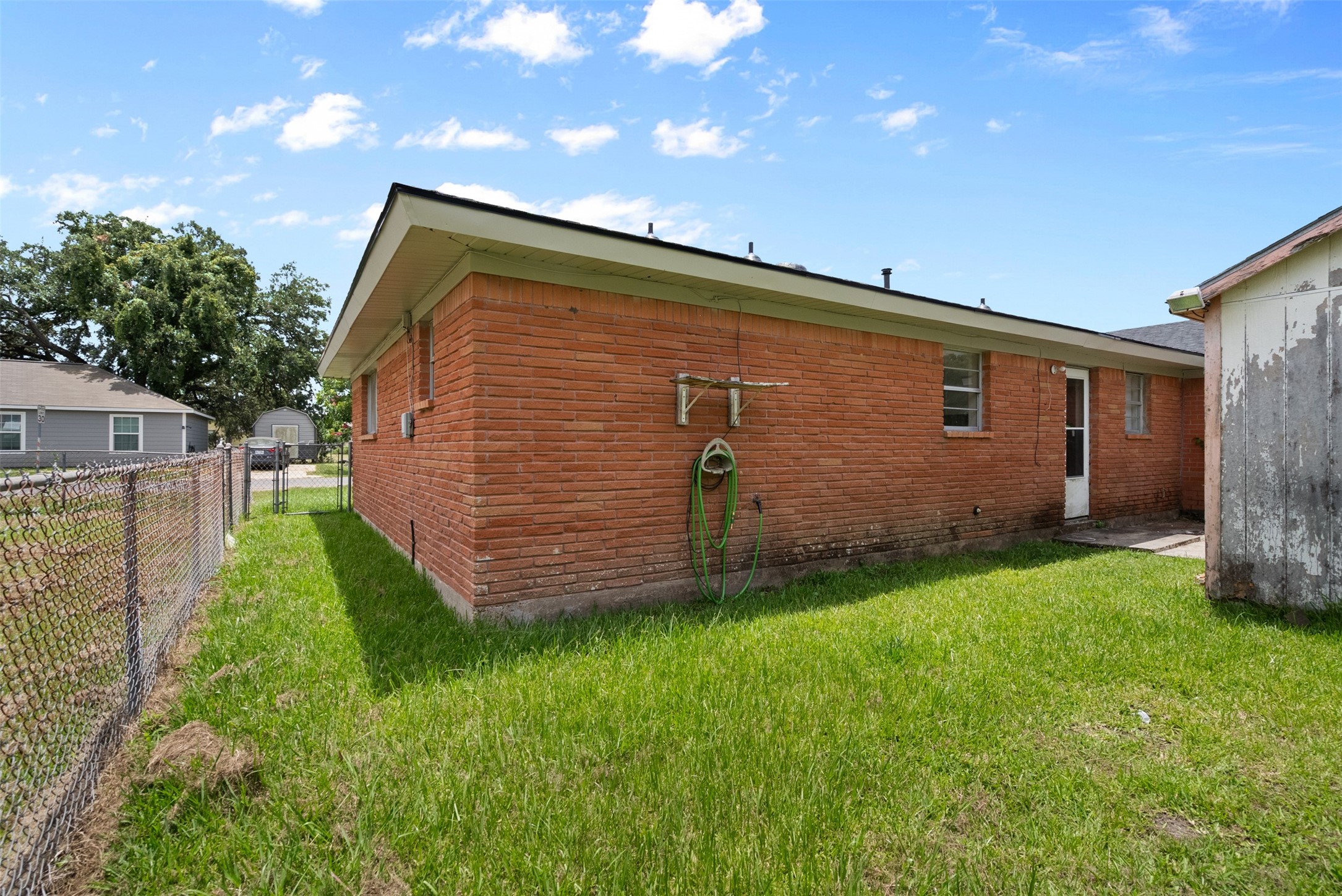 815 Rugeley Street Property Photo 23