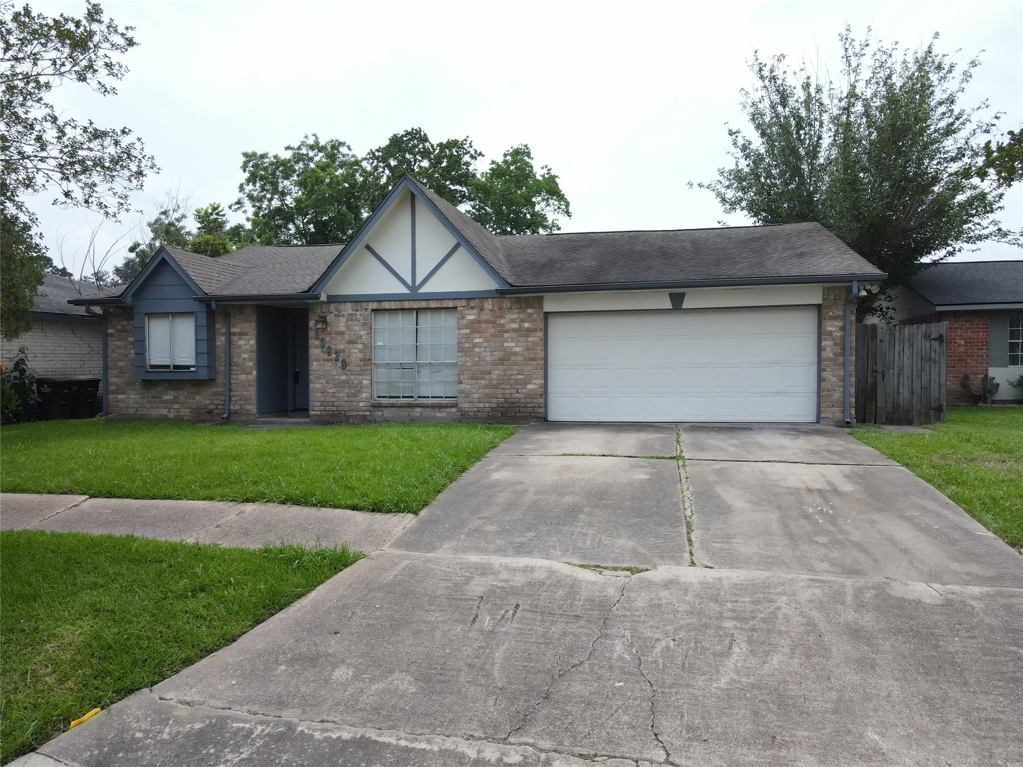 13823 Towne Way Drive Property Photo 1