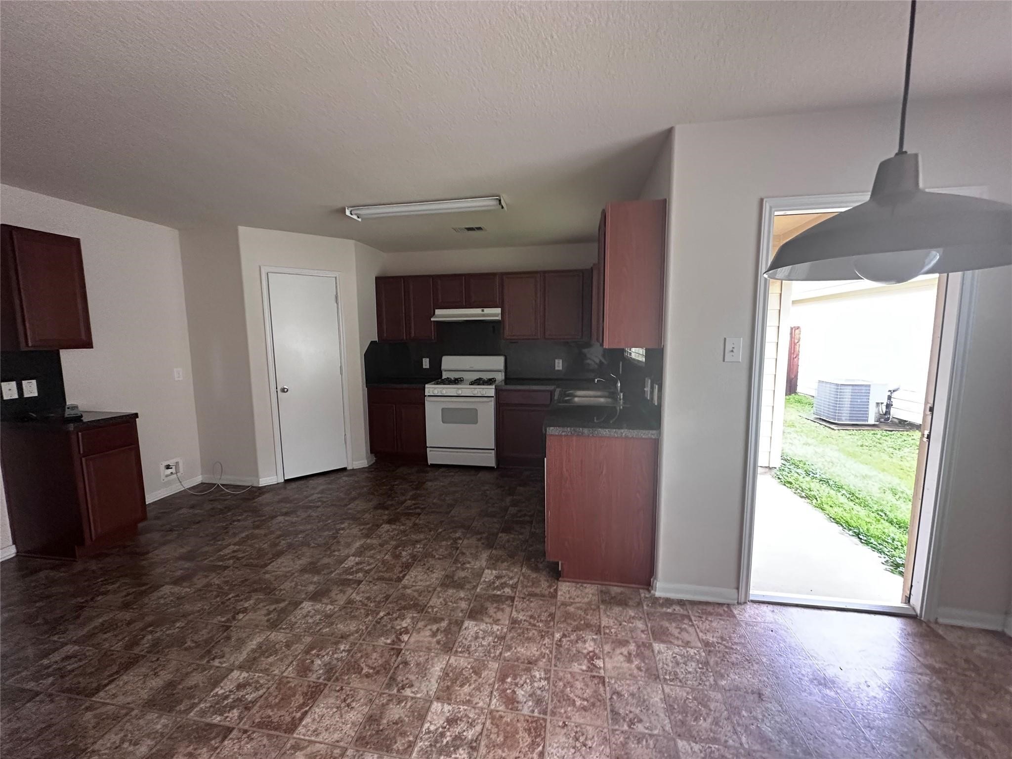 5110 Ivy Fair Way Property Photo 3
