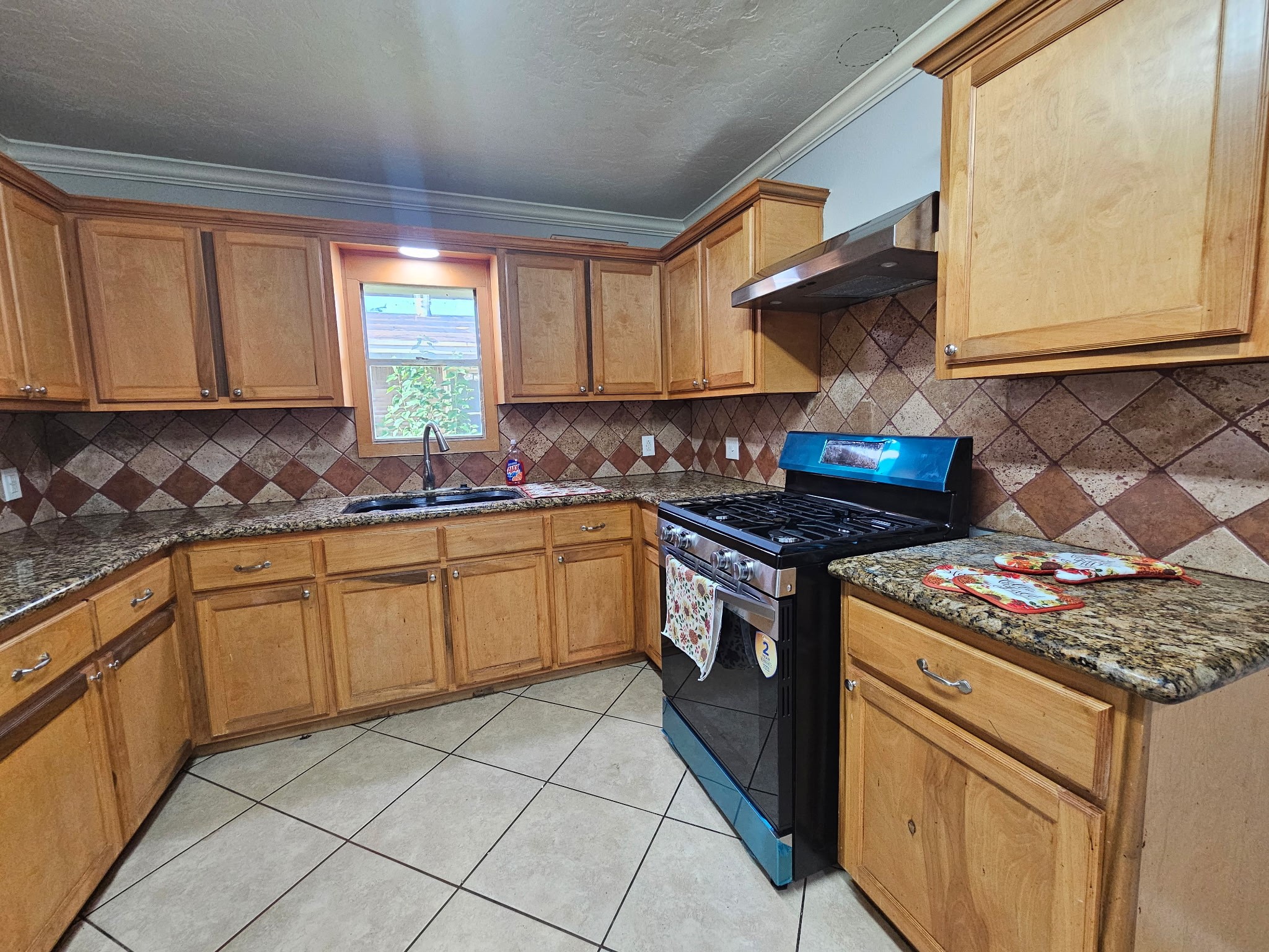 2618 San Jacinto Drive Property Photo 8