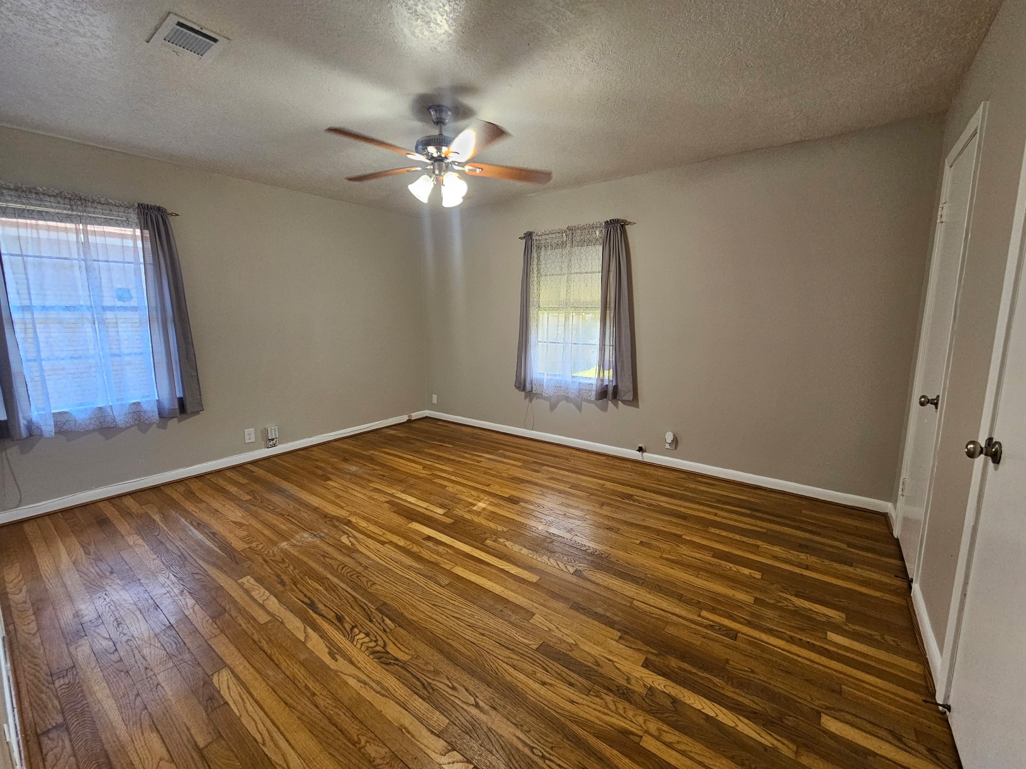2618 San Jacinto Drive Property Photo 11