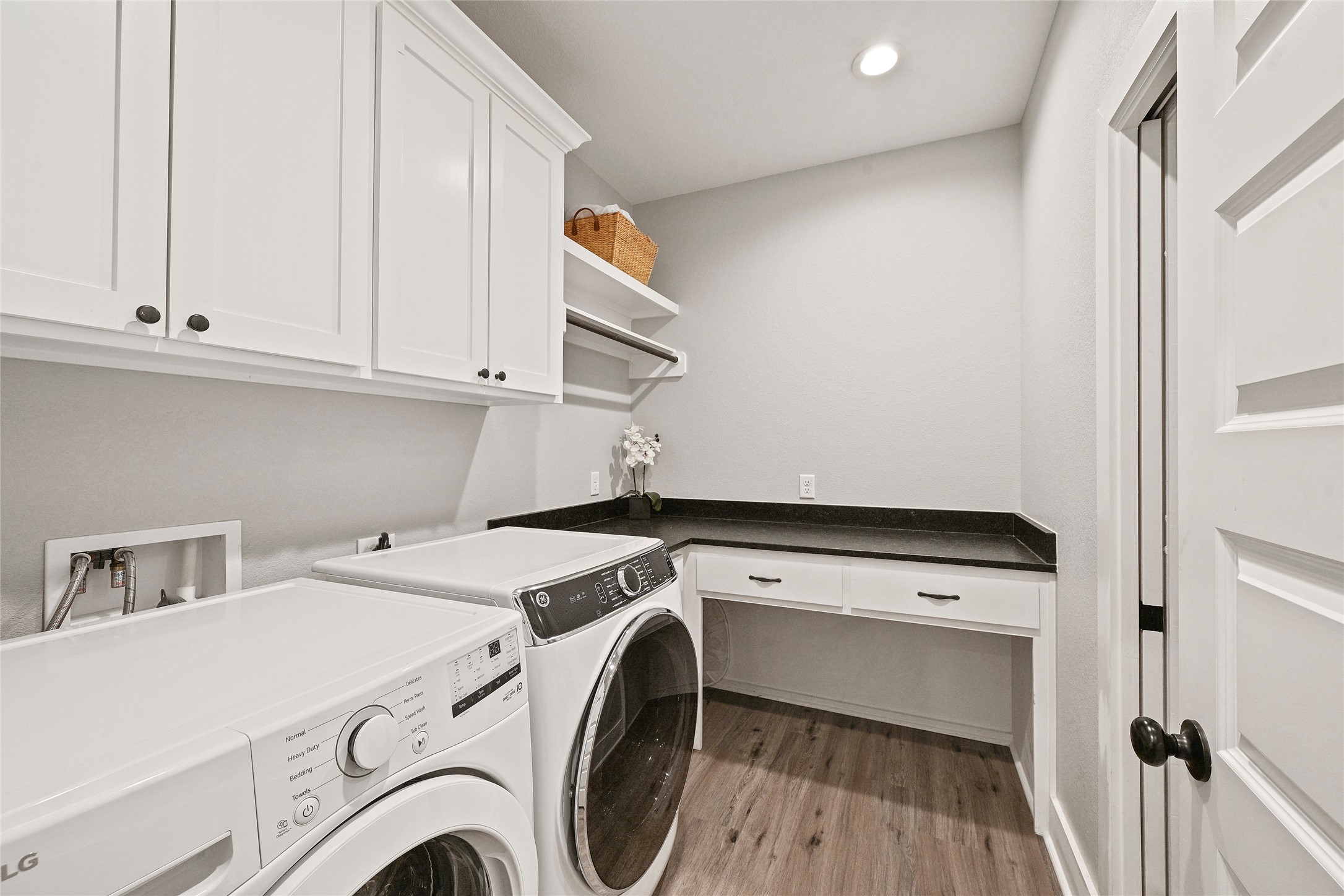 9031 Scarborough Drive Property Photo 17