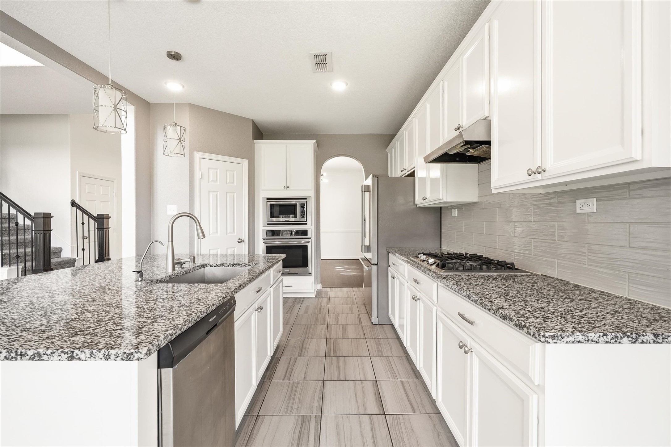 28131 Scenic Shore Lane Property Photo 12
