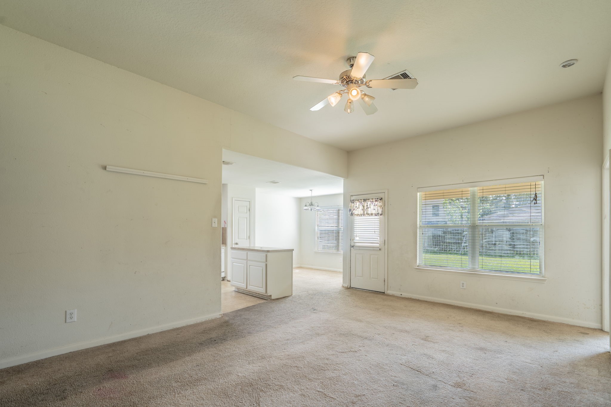 7122 Timber Moss Lane Property Photo 2