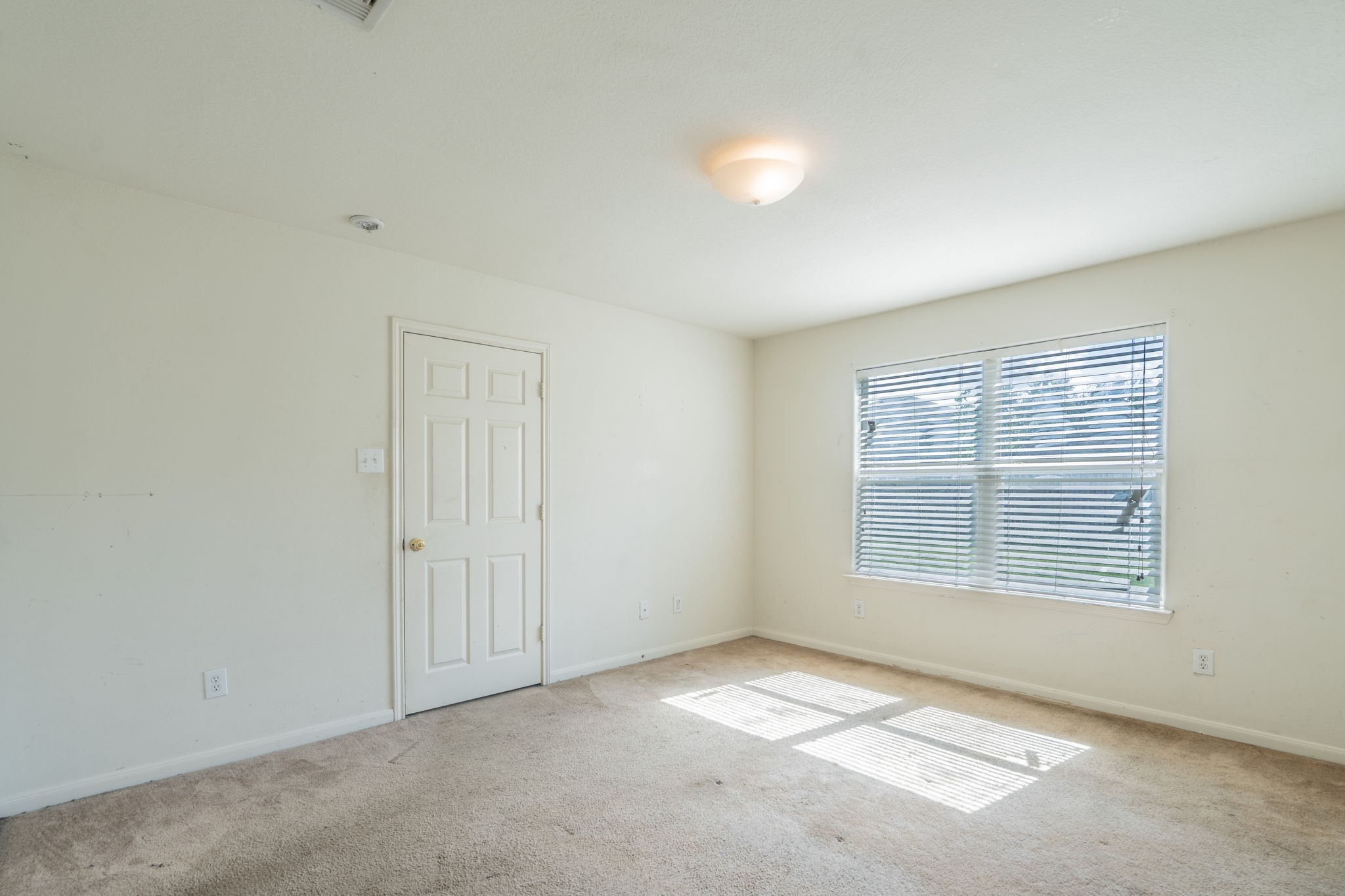 7122 Timber Moss Lane Property Photo 10