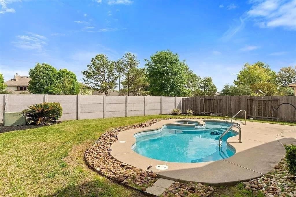 20618 Tulip Blossom Court Property Photo 29