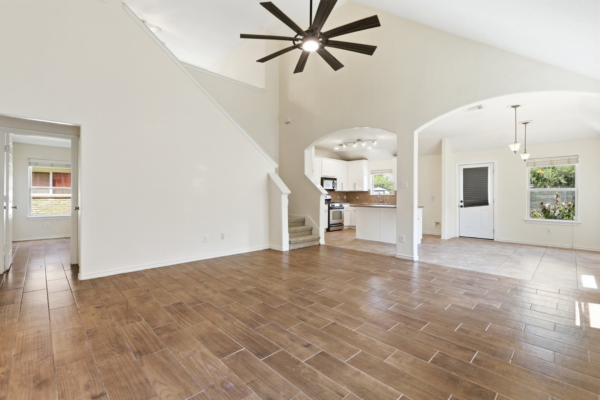 11402 Overland Trail Drive Property Photo 5