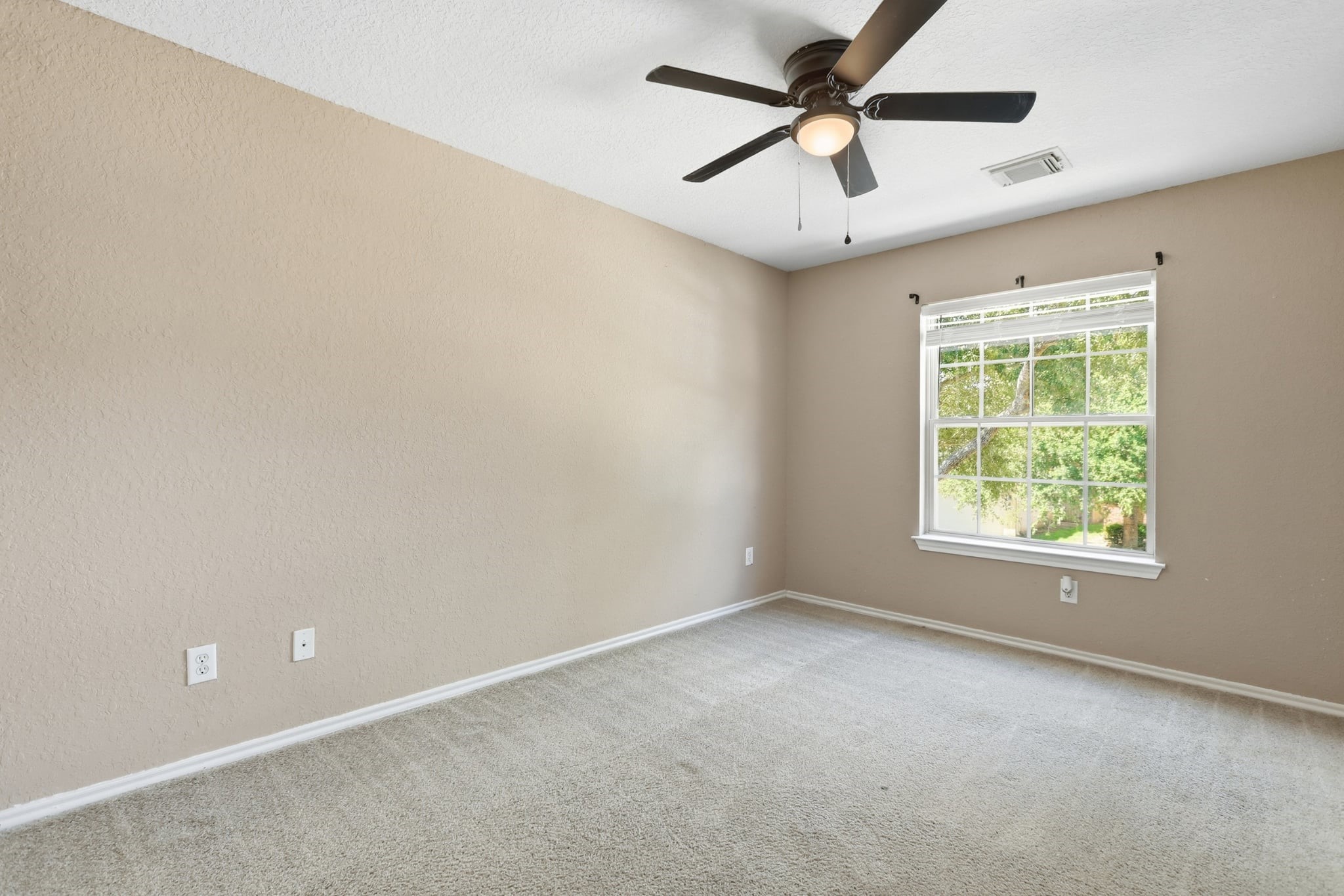 11402 Overland Trail Drive Property Photo 20
