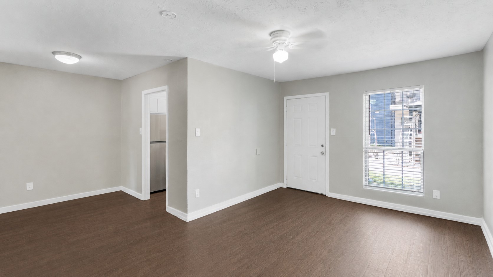 122 E Crosstimbers Street 117 Property Photo 1