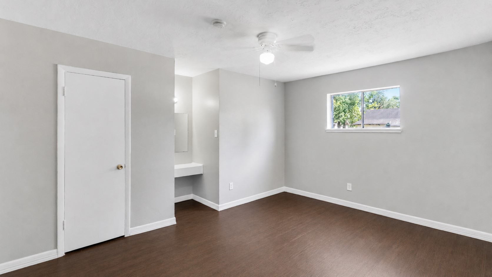 122 E Crosstimbers Street 117 Property Photo 9
