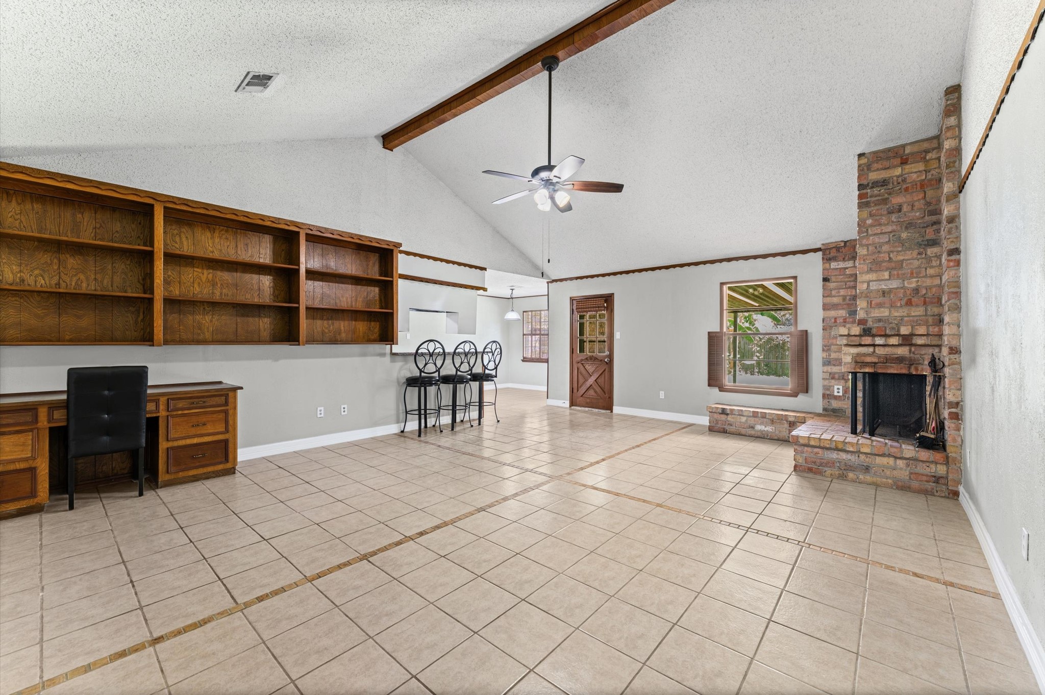 1507 Sierra Drive Property Photo 4