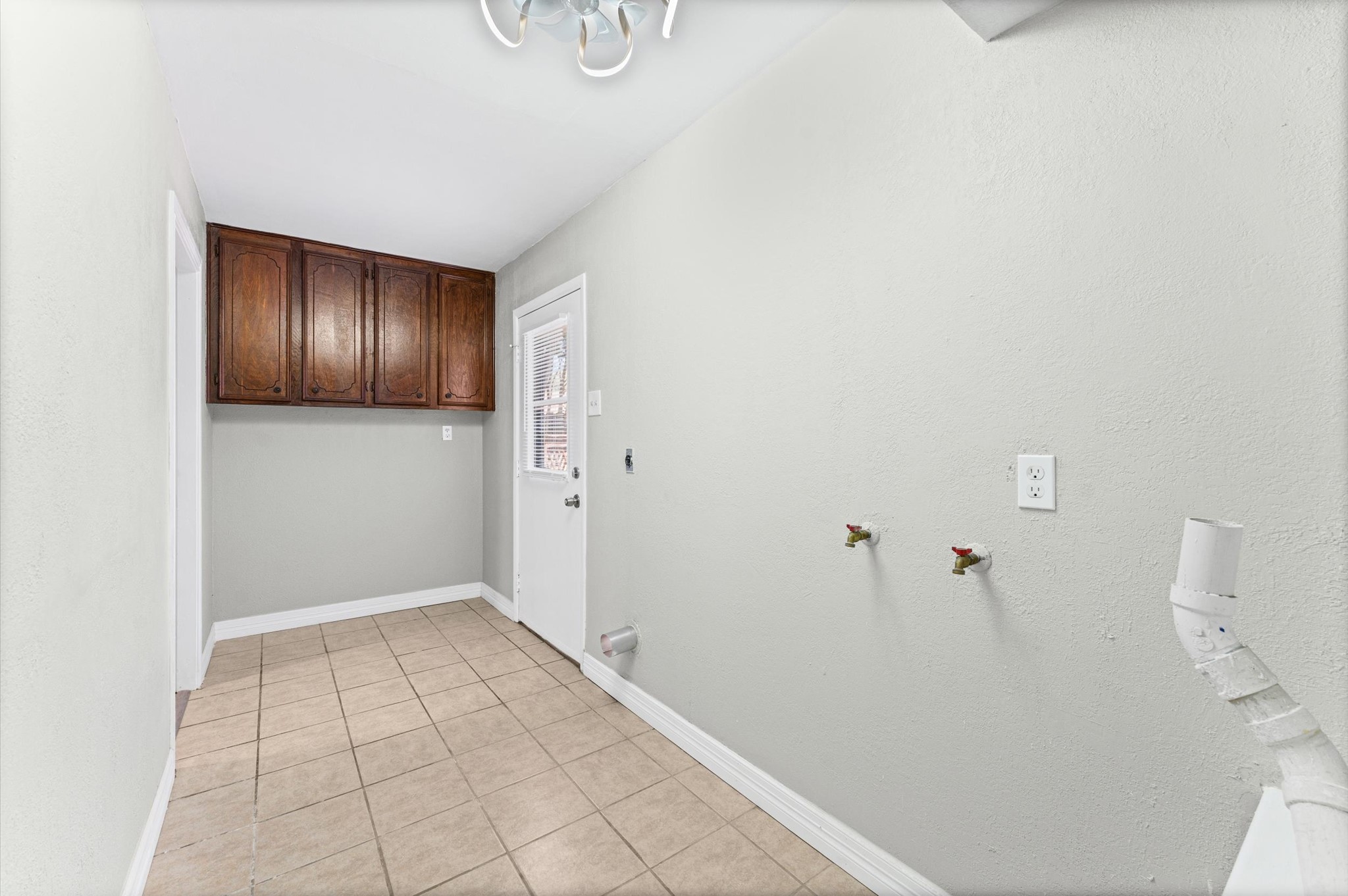 1507 Sierra Drive Property Photo 9