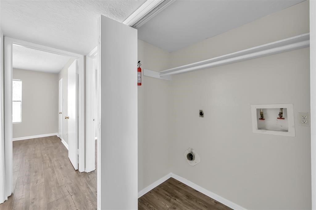 900 Holly Drive 4 Property Photo 6
