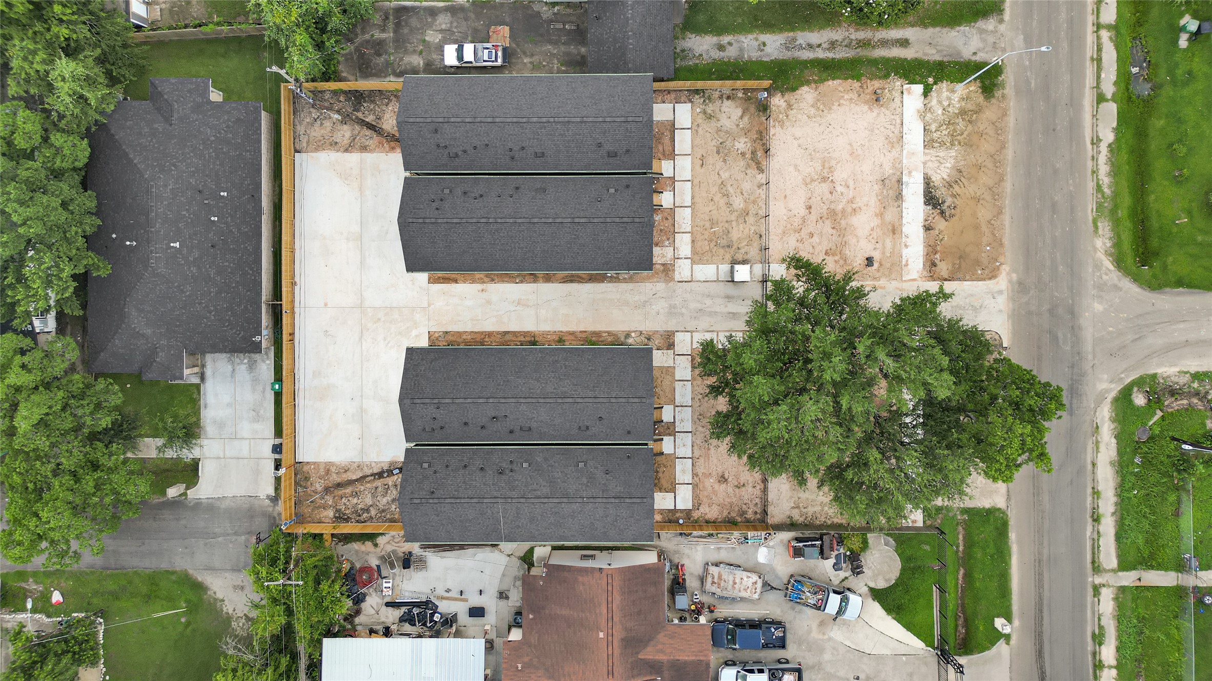 422 Clinton Park St Street A-b Property Photo 25