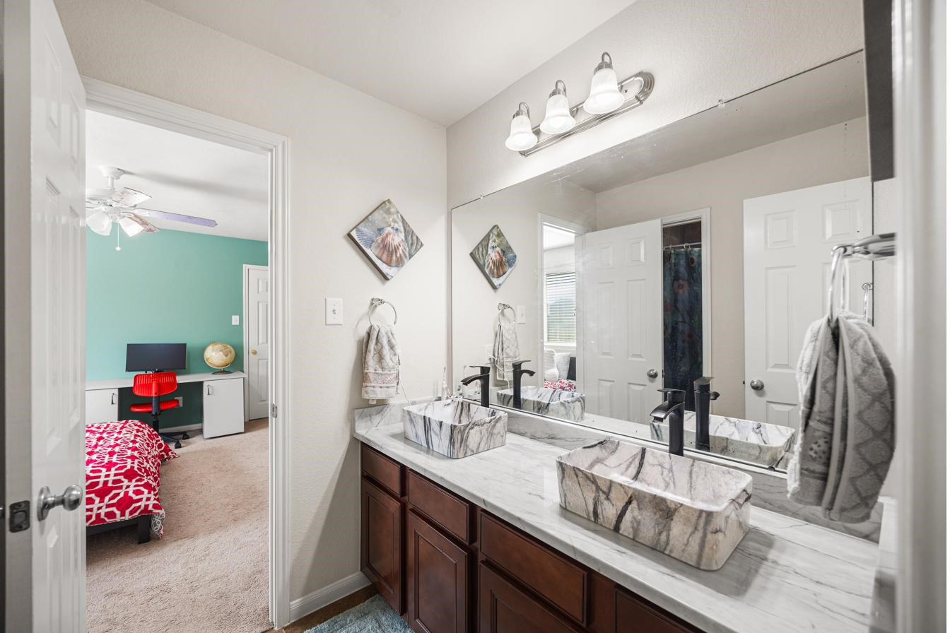 4206 Windmill Hill Drive Property Photo 36