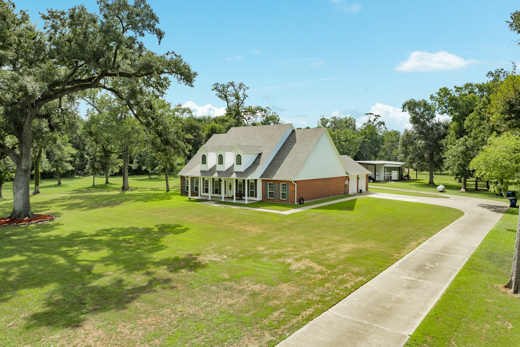 2211 County Road 36 Property Photo 2