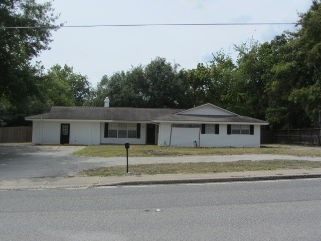 59 State Highway 75 N Property Photo 1