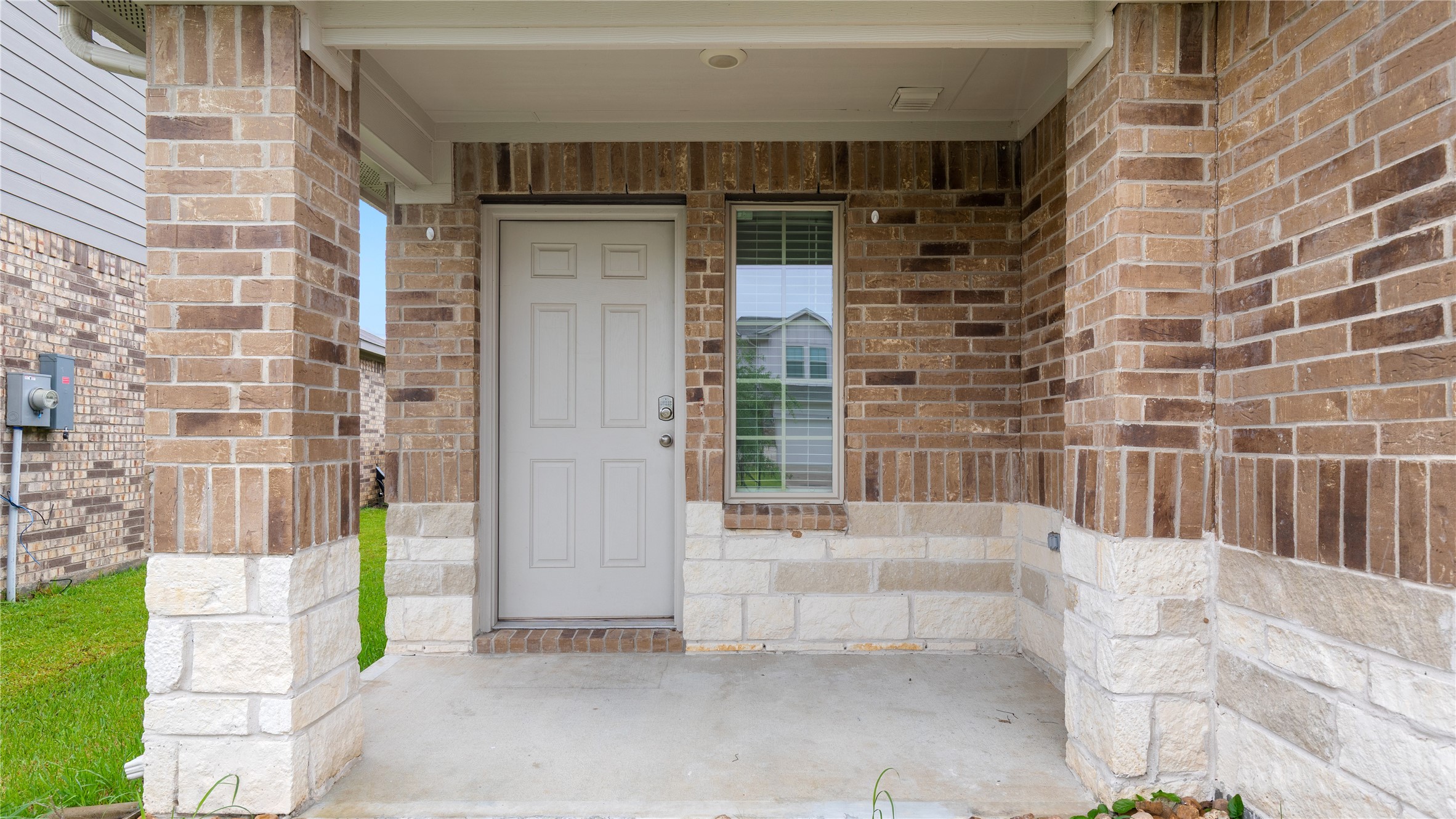 2326 Spruce Cliff Lane Property Photo 4