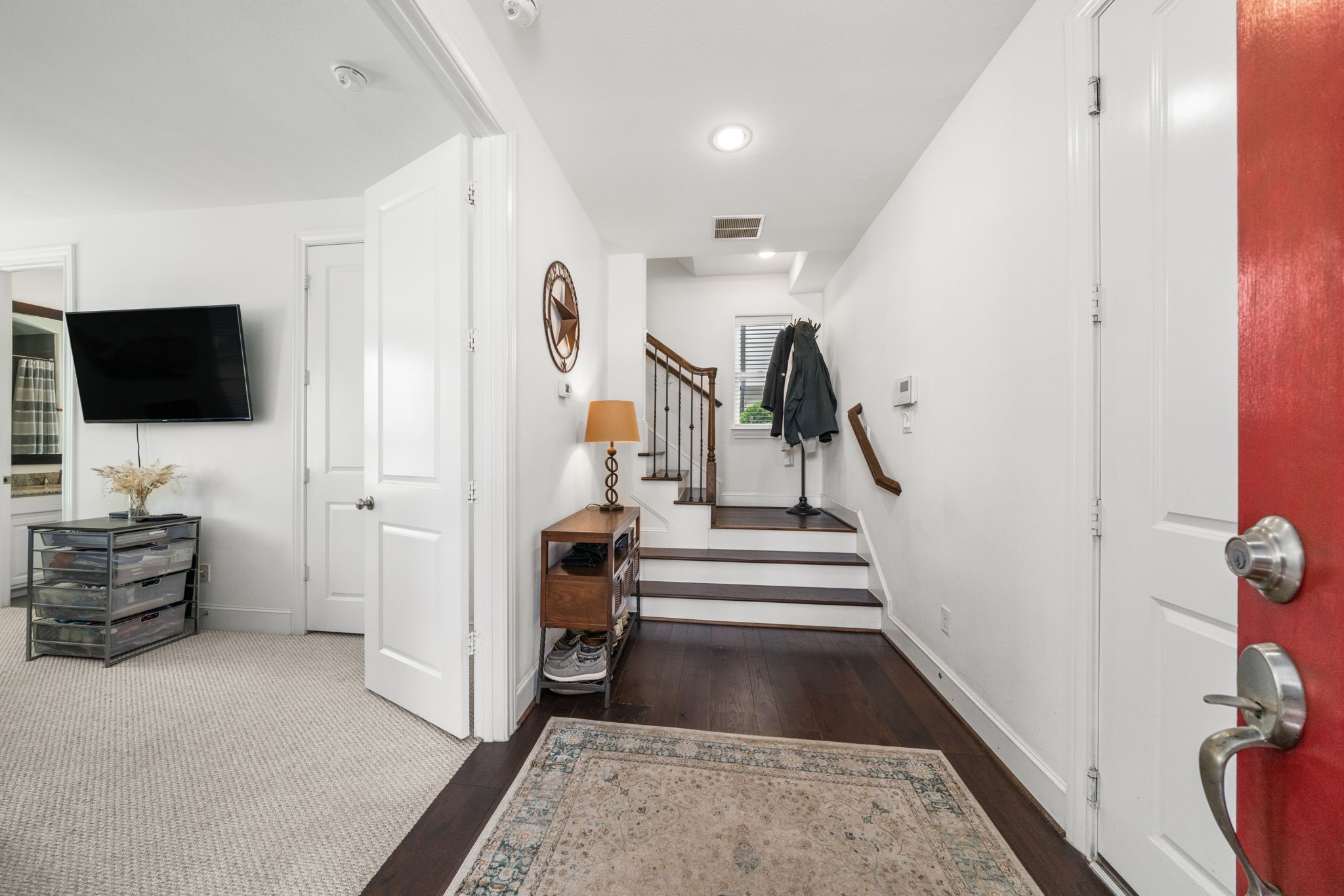 816 Ennis Street Property Photo 3