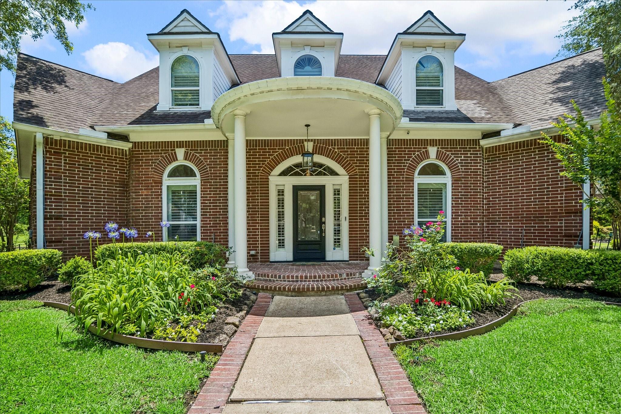 4003 Woodbriar Court, Sugar Land Tx 77479 Property Photo 2