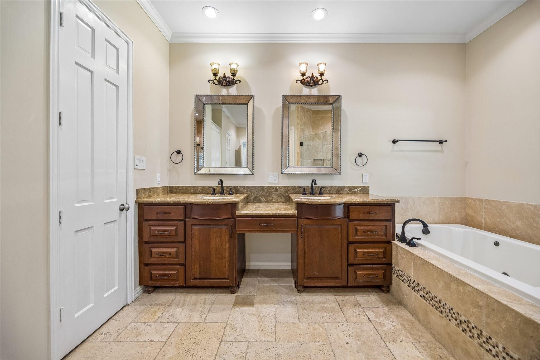 4003 Woodbriar Court, Sugar Land Tx 77479 Property Photo 16