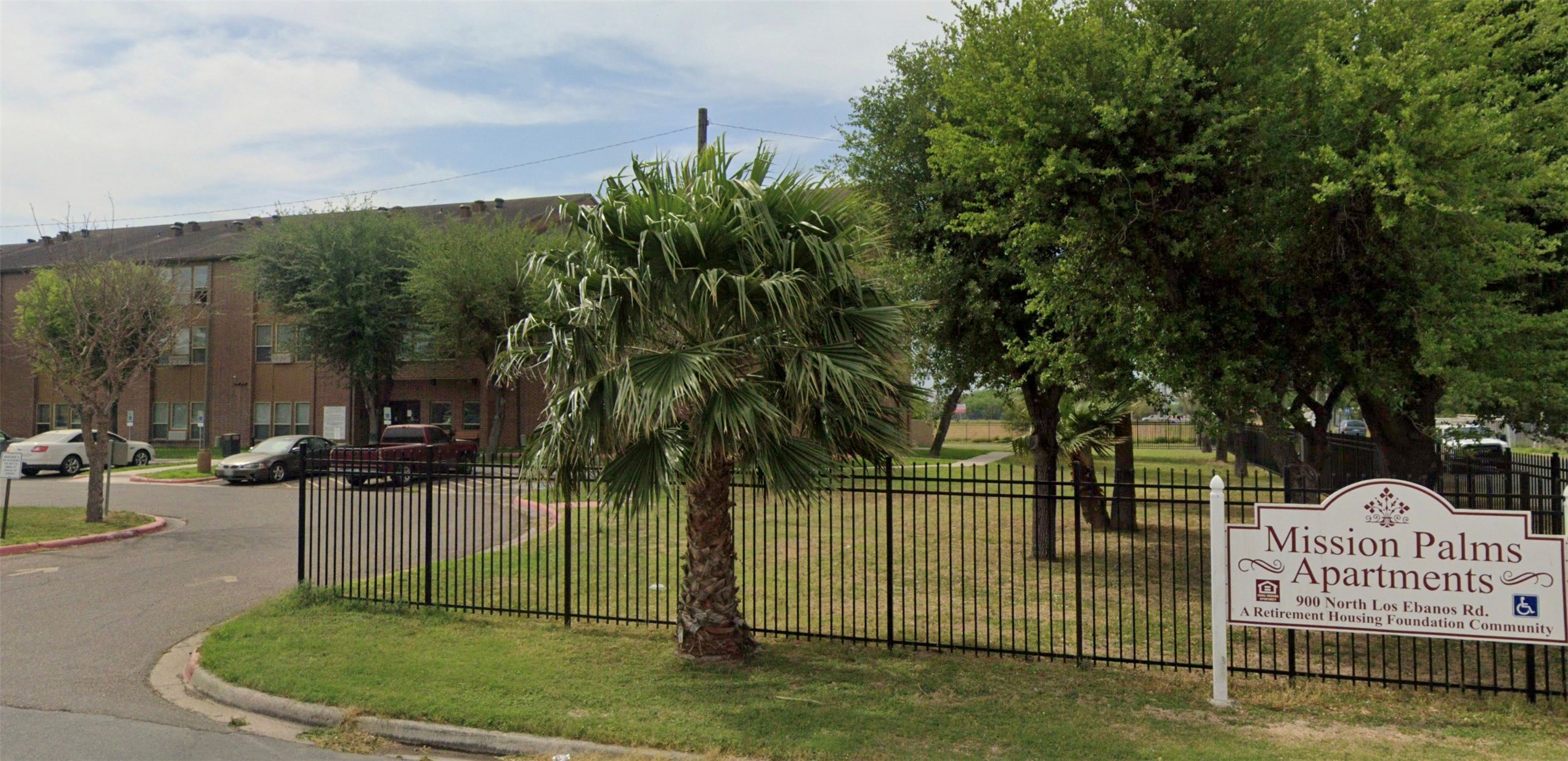 900 Los Ebanos Rd Property Photo 2