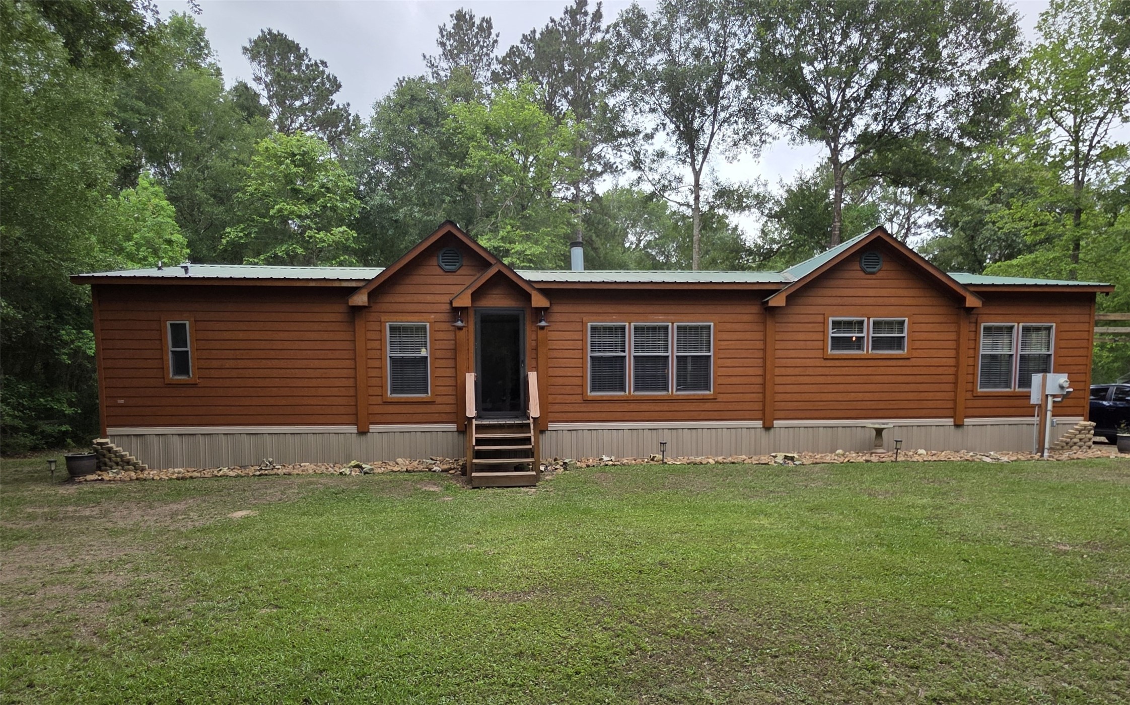 21683 White Oak Drive Property Photo 1