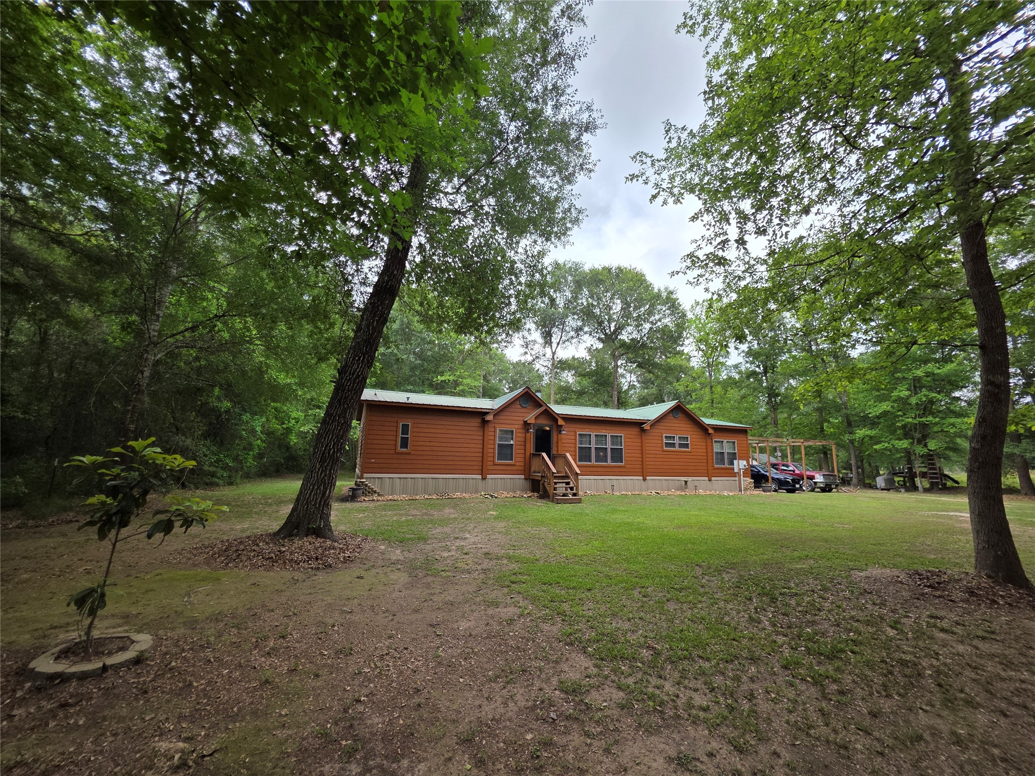 21683 White Oak Drive Property Photo 2