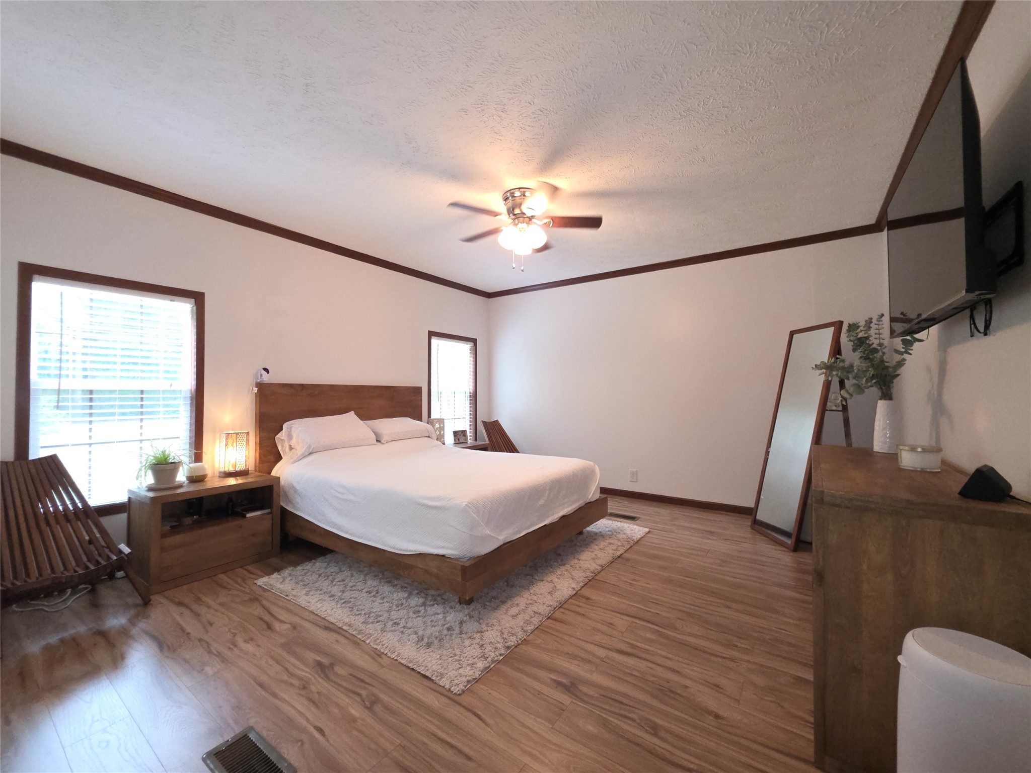 21683 White Oak Drive Property Photo 8