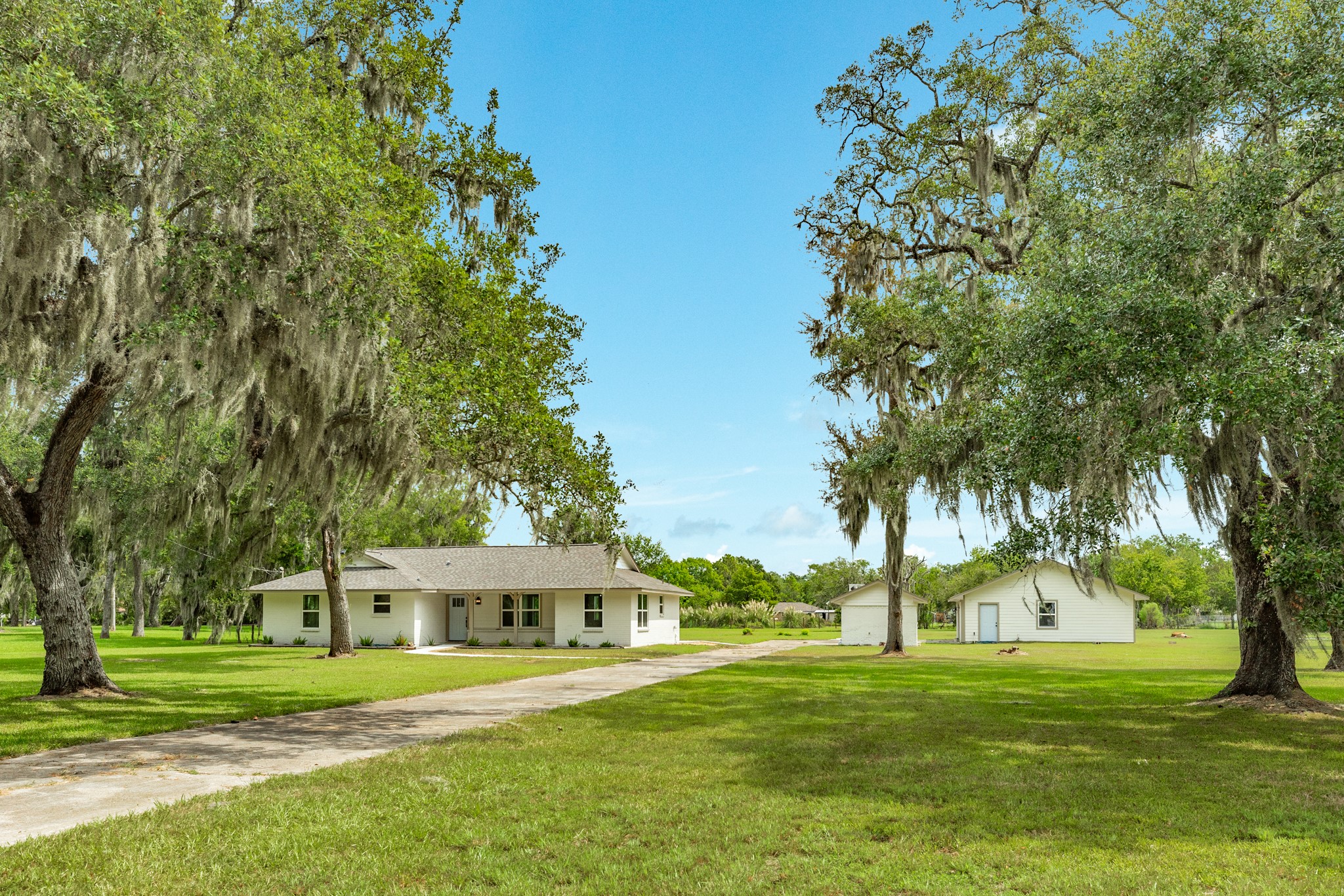 16508 County Road 729 Property Photo 2
