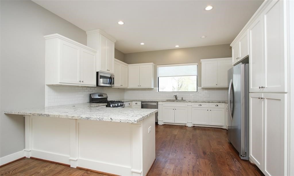 2529 Calumet Street Property Photo 4