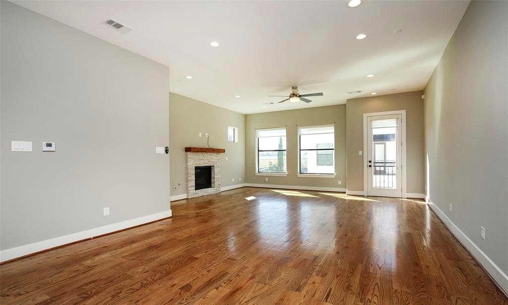 2529 Calumet Street Property Photo 5