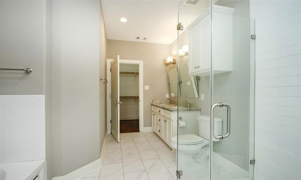 2529 Calumet Street Property Photo 9