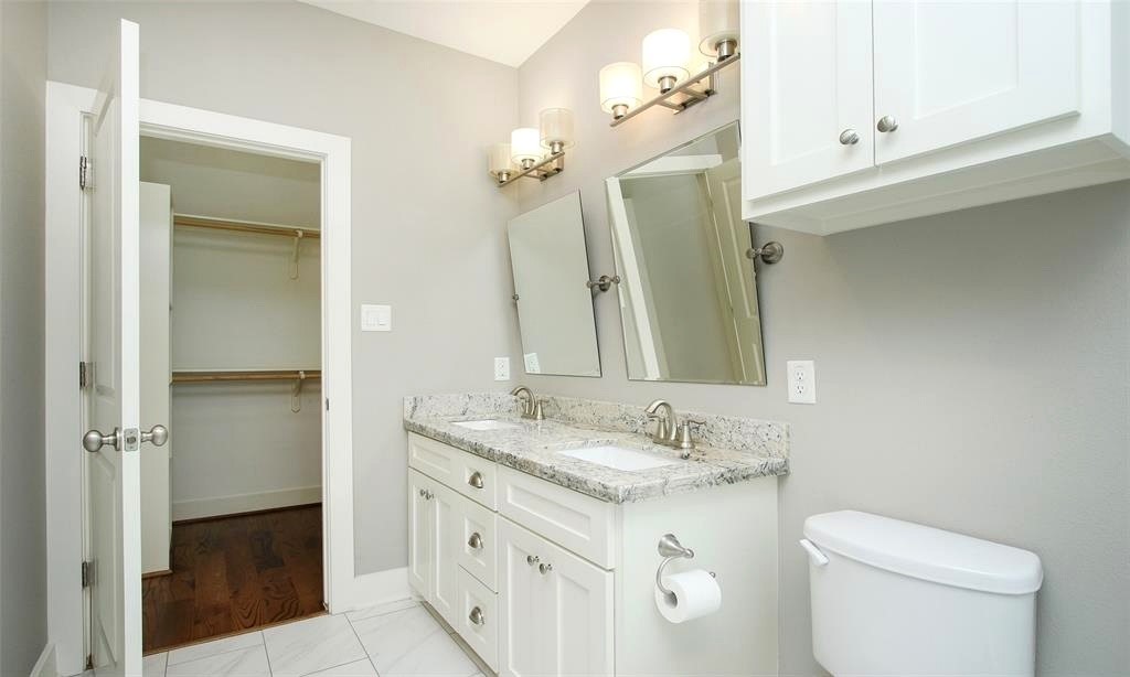 2529 Calumet Street Property Photo 10