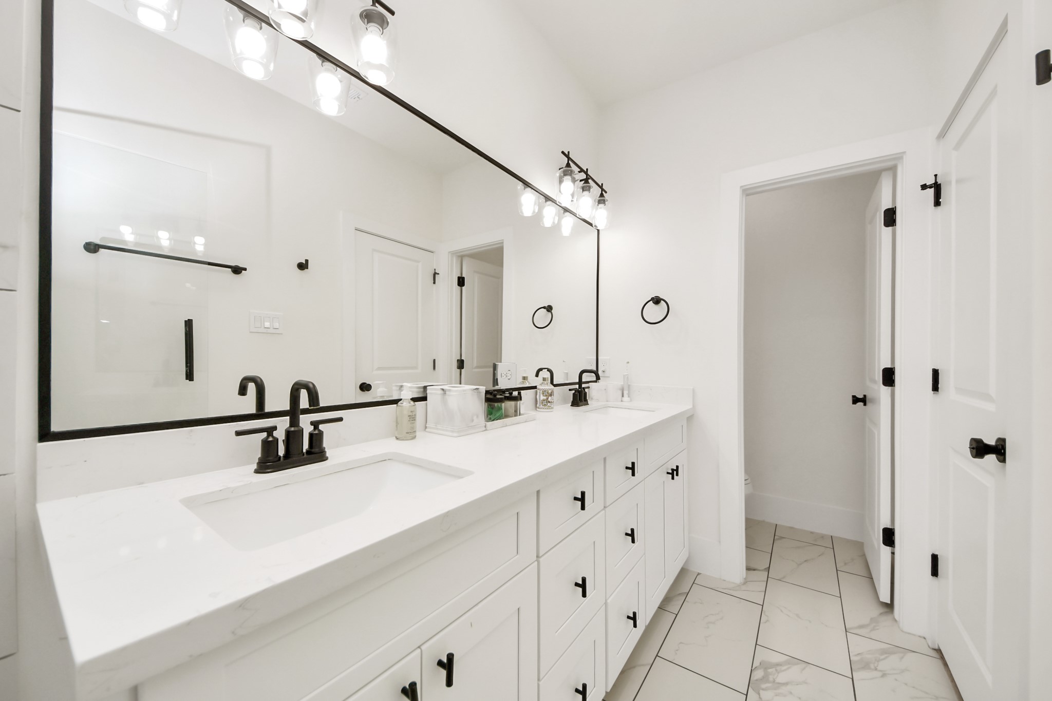901 Lehman Street D Property Photo 25