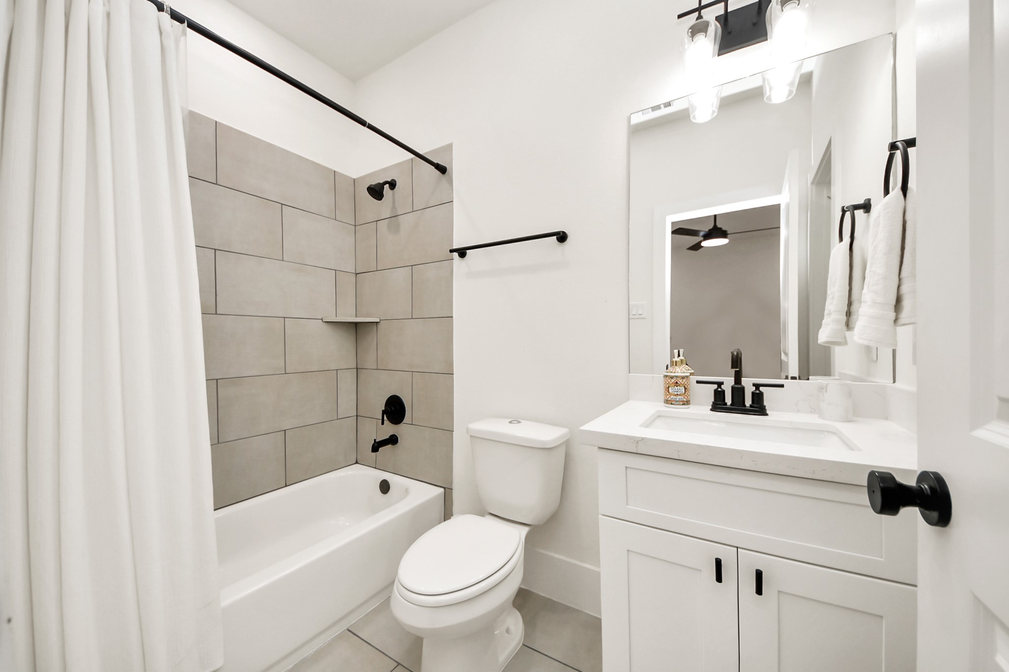 901 Lehman Street D Property Photo 29