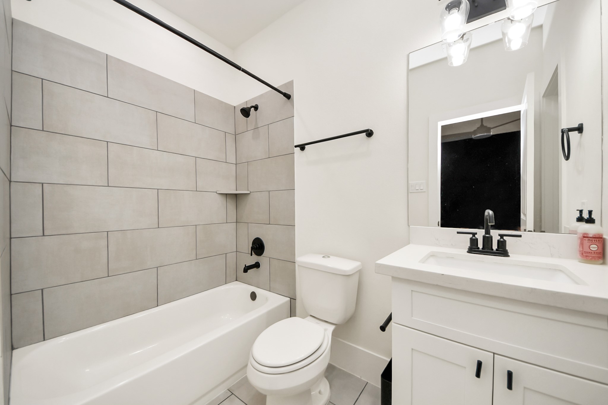 901 Lehman Street D Property Photo 31