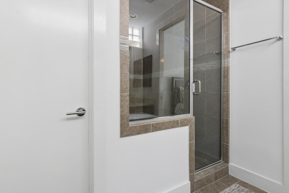 2376 Commerce Street Property Photo 16
